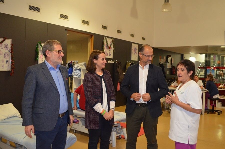 Luis Fuentes, Pilar Vicente, Anabel Pérez y Julio Herrero en la visita de Ciudadanos a ASPAYM CyL