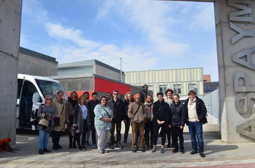 Asistentes a la reuniónd el proyecto durante en la sede de ASPAYM 