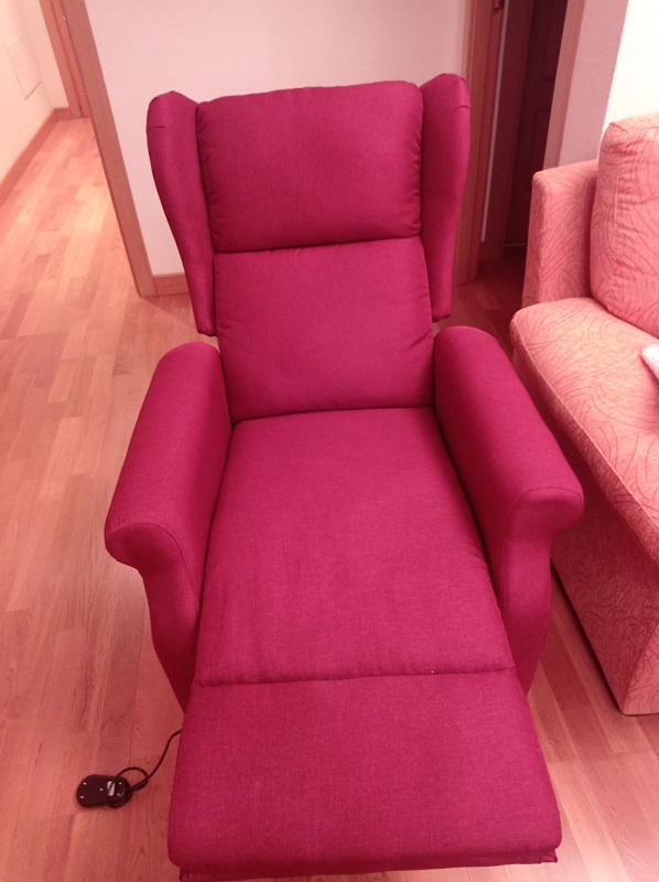 vista frontal del sillón extendido en venta