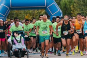 Corredores comenzando la IV Carrera inclusiva