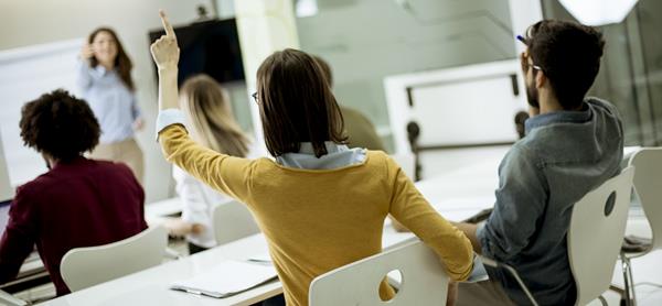 Grupo de personas en una clase