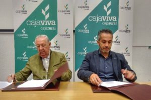 Firma del convenio con Cajaviva - Caja Rural