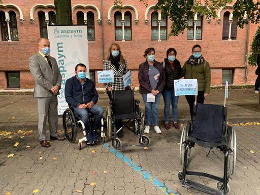 Foto de familia en la presentación de la campaña en Palencia