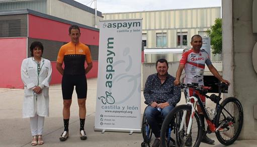 Agustín y Guillermo presentan sus retos solidarios en ASPAYM Castilla y León