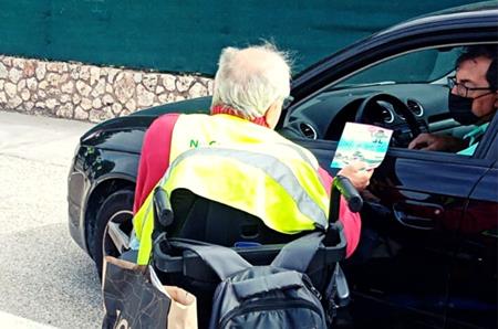 Burgos se conciencia hoy ante las distracciones al volante en la campaña de la DGT y ASPAYM Castilla y León