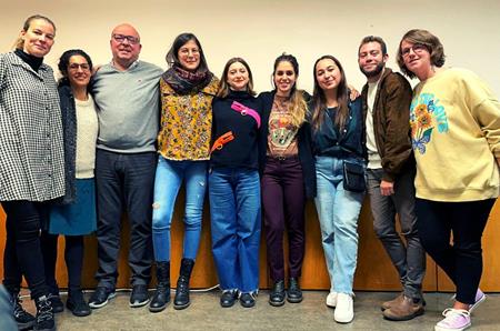 Los socios del proyecto europeo ACT 4 INCLUSION posan para la cámara sonrientes en la reunión final celebrada en Oporto