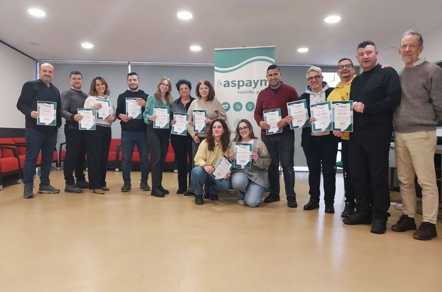 Miembros representantes de las entidades socias del proyecto europeo unBLOCKed, posan en la reunión inicial celebrada en Valladolid